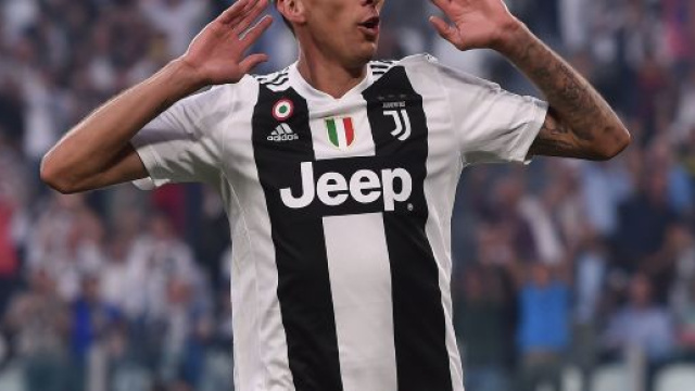 Juventus: Mandzukic cerca squadra per gennaio.