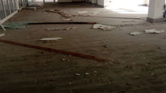 Tuturano, degrado e precarie condizione igieniche al 'centro giovanile' vandalizzato