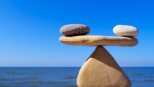 Oroscopo dicembre, Bilancia: cauti in amore, problemi a livello pratico