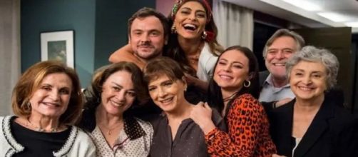 Atores durante grava&ccedil;&atilde;o da novela 'A Dona do Peda&ccedil;o'. (Reprodu&ccedil;&atilde;o/TV Globo)