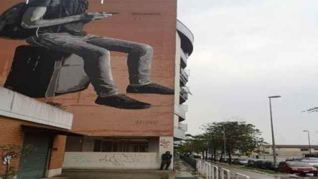 Murales "Ritornerai?". Lo scatto &egrave; di Daniele Geniale
