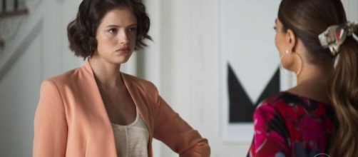 Josiane encontrar&aacute; Maria da Paz e Amadeu ao deixar a cadeia. (Arquivo Blasting News)