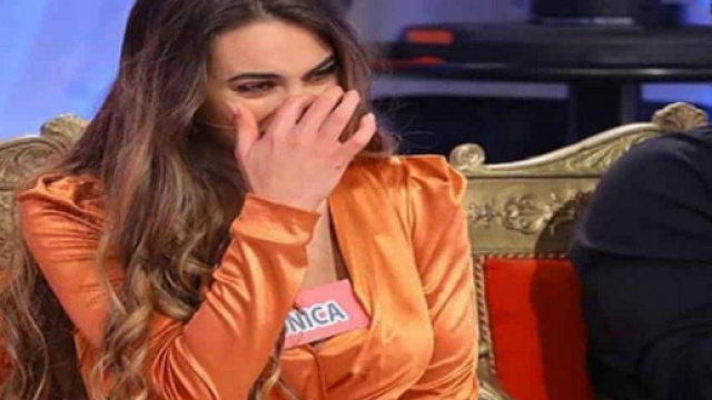 Anticipazioni Uomini e Donne classico: Veronica attaccata da Tina per il poco carattere