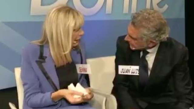 Uomini e Donne, Gemma in lacrime per Juan Luis, lui: 'Mica sono morto'