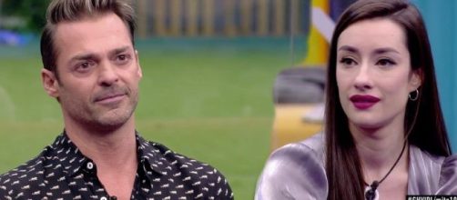 Hugo Castej&oacute;n est&aacute; destrozado por la traici&oacute;n de su amiga Adara