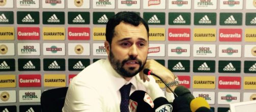 Mario Bittencourt, presidente do Fluminense concede entrevista coletiva. (Arquivo Blasting News)