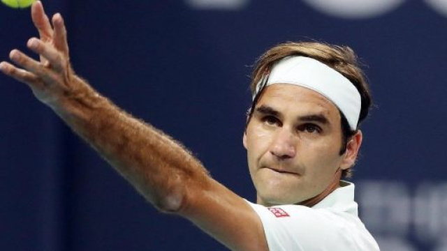 Federer, grande emozione per il videomessaggio di Maradona: 'Sarai sempre il pi&ugrave; grande'