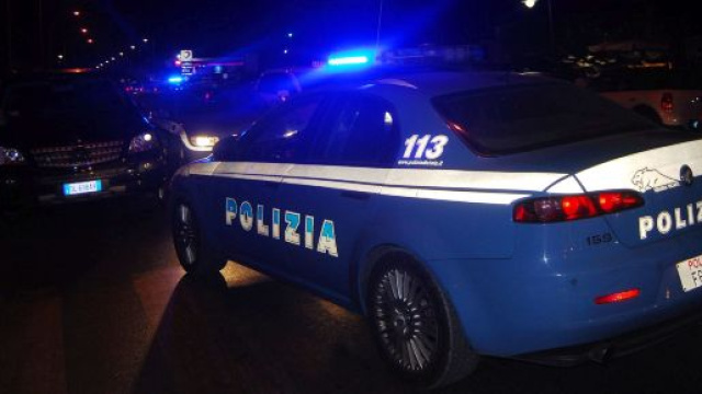 Venezia, 18enne da in escandescenza in Questura e minaccia gli agenti: 'Vi sparo come a Trieste'