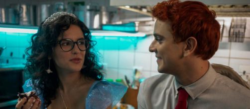 K&eacute;fera e Victor s&atilde;o os protagonistas de 'Ningu&eacute;m t&aacute; olhando'. ( Arquivo Blasting News)