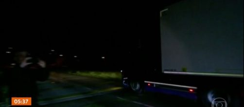 Grande parte dos passageiros era vietnamita e tentava entrada ilegal na Inglaterra. (Reprodu&ccedil;&atilde;o/TV Globo)