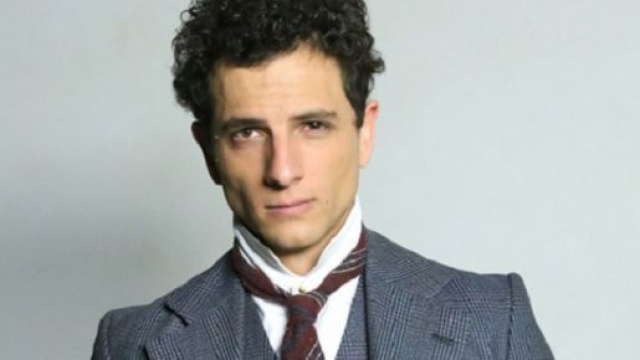 &Aacute;lvaro Quintana chiede a Blanca di sposarlo sul set di Una Vita.