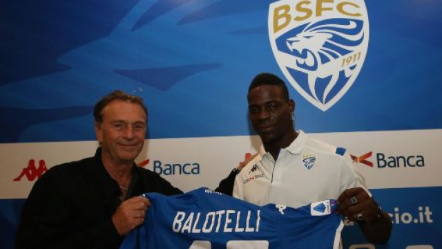 Il presidente del Brescia Cellino e Mario Balotelli.