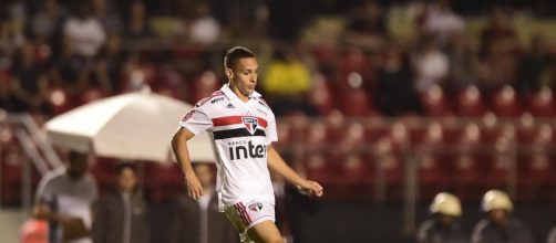 Antony foi o autor do gol s&atilde;o-paulino, concluindo com categoria para definir o espet&aacute;culo. (Arquivo Blasting News)