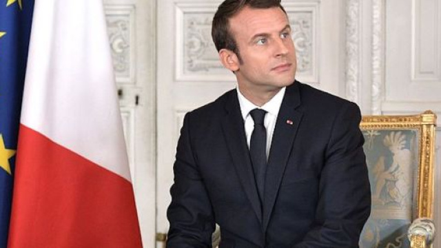 Catastrophe', '&ccedil;a cafouille'... les critiques fusent autour de la m&eacute;thode Macron. Credit: Kremlin.ru/Wikimedia Commons