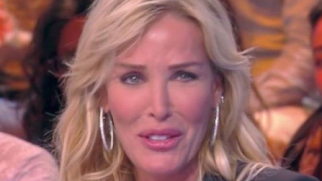 Oph&eacute;lie Winter va mieux selon des informations de Closer. Credit: Capture d'&eacute;cran/ C8