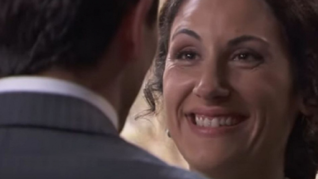 Una Vita, spoiler: Lolita annuncia al marito Antonito di essere incinta