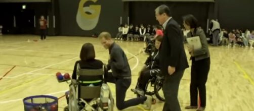 Prince Harry meets paralympians while visiting Tokyo for Rugby World Cup. [Image source/Global News YouTube video]