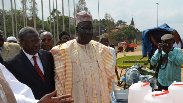 Mounouna Foutsou Ministre de la Jeunesse et de l'&eacute;ducation Civique ... - gov.cm