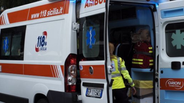Lecce, infermiera 32enne in bici travolta da un'auto: morta sul colpo