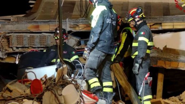 Terremoto Albania, sale a 50 morti e 2 mila feriti il bilancio del sisma di marted&igrave; scorso 26 novembre