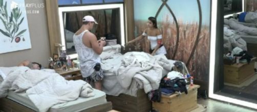 'A Fazenda 11': Hariany e Lucas vivem momento de paz. (Reprodu&ccedil;&atilde;o/Record TV)