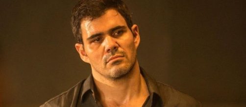 Juliano Cazarr&eacute; perde a paci&ecirc;ncia com seguidores ap&oacute;s ser alvo de cr&iacute;ticas. (Reprodu&ccedil;&atilde;o/TV Globo)