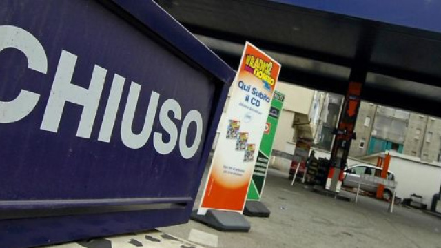 Sciopero benzinai: distributori chiusi il 6 e il 7 novembre