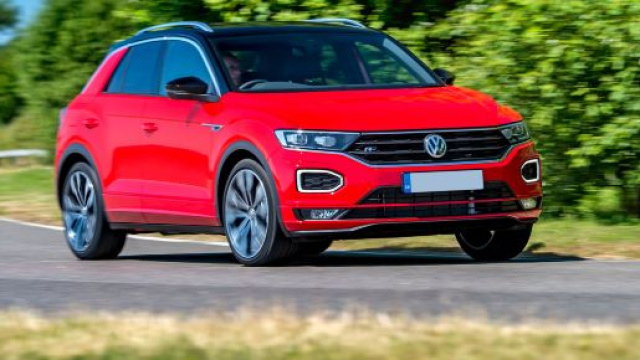 Volkswagen T-Roc si fa valere nel segmento B | carwow - carwow.co.uk