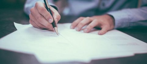 Concursos públicos têm editais abertos para prefeituras em Santa Catarina