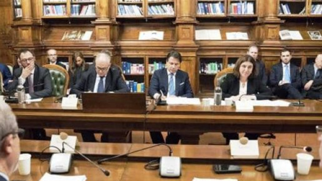 Pensioni, Catalfo: &lsquo;Governo pronto al confronto per superamento Fornero&rsquo;