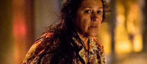 Regina Cas&eacute; interpreta Lurdes em "Amor de M&atilde;e". (Divulga&ccedil;&atilde;o/TV Globo)