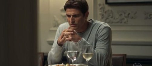 R&eacute;gis deve acabar sozinho e virar crente em 'A Dona do Peda&ccedil;o'. (Reprodu&ccedil;&atilde;o/Globo)