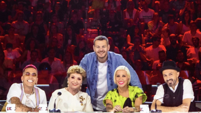 Alessandro Cattelan e la giuria di X Factor 13- top10scommesse.it