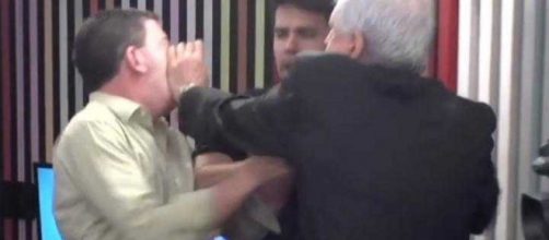 Augusto Nunes agride Glenn Greenwald ap&oacute;s ser chamado de 'covarde'. (Reprodu&ccedil;&atilde;o/Jovem Pan)