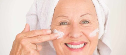 Creme caseiro feito com pel&iacute;cula de ovo &eacute; f&aacute;cil de produzir, tem resultados r&aacute;pidos e aval de dermatologistas.