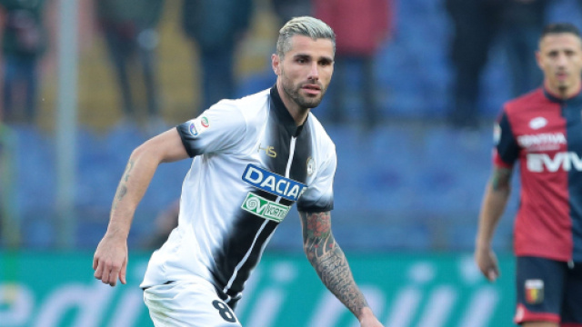 Behrami tra le idee di mercato del Genoa