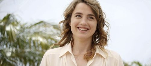 La actriz Ad&egrave;le Haenel en un evento cinematogr&aacute;fico.