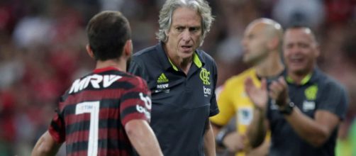 Jorge Jesus ter&aacute; que fazer mudan&ccedil;as na equipe para enfrentar o Bahia. (Arquivo Blasting News)