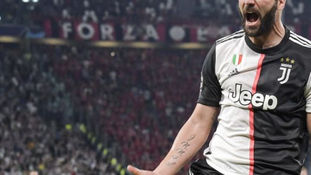 Higuain potrebbe rinnovare il contratto con la Juventus.
