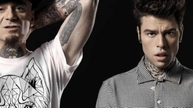 Fedez rischia una penale per aver violato il patto di riservatezza.