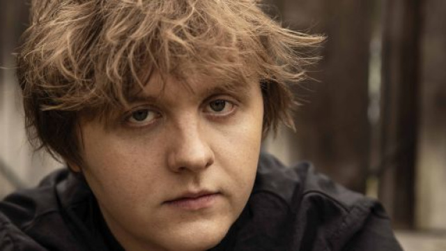 Lewis Capaldi &egrave; il primo ospite internazionale ufficiale di Sanremo 2020
