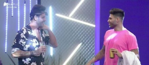 Netto parabeniza Diego por trajet&oacute;ria no jogo Imagem: Reprodu&ccedil;&atilde;o/PlayPlus