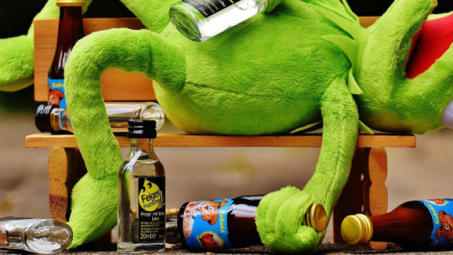 6 r&eacute;solutions que l'on prend au r&eacute;veillon qu'on ne tient pas