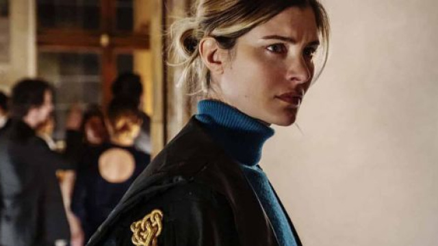 Il Processo spoiler terza ed ultima puntata: Elena Guerra verr&agrave; rimossa dall'incarico per il legame con la vittima.