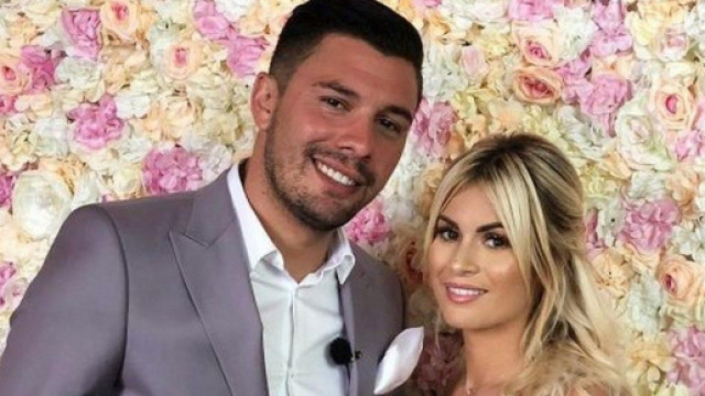 Les Marseillais aux Cara&iuml;bes : Kevin a demand&eacute; Carla en mariage lors d'un s&eacute;jour &agrave; New York. &reg;Snapchat : Carla Moreau.