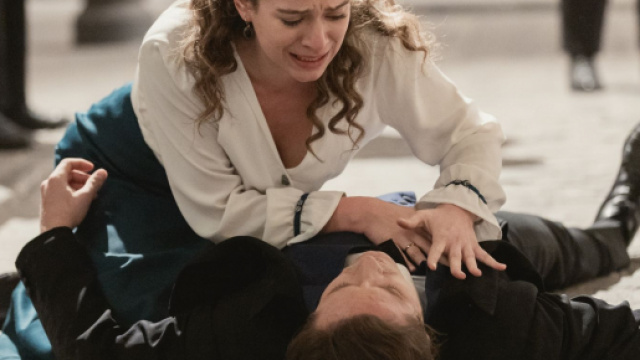 Una Vita, spoiler: Samuel si sacrifica per salvare Genoveva dalla vendetta di Cristobal