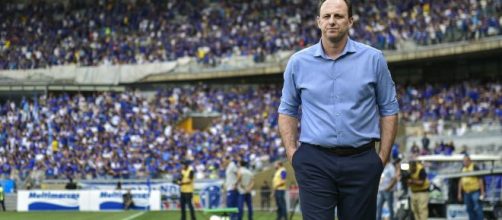 Ap&oacute;s sondagens do Athletico, Ceni renova com Fortaleza. (Arquivo Blasting News)