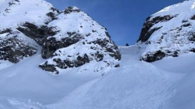 Valle d'Aosta: guida alpina perde la vita a causa di una valanga