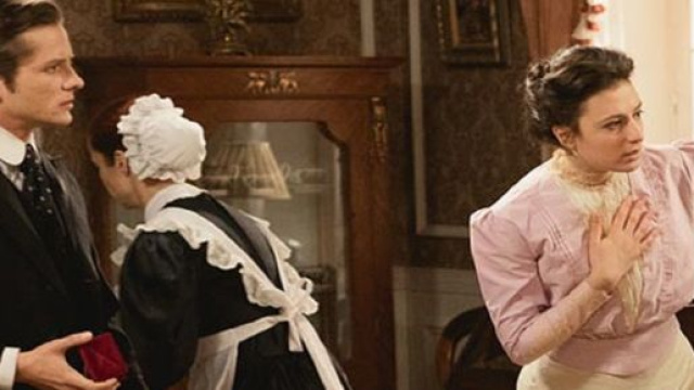 Una Vita, trame al 27 dicembre: la Alvarado non risponde alla proposta di nozze di Samuel