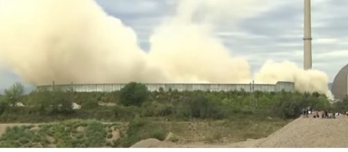 Spectacular video shows nuclear power plant demolition in Germany. [Image source/On Demand News YouTube video]